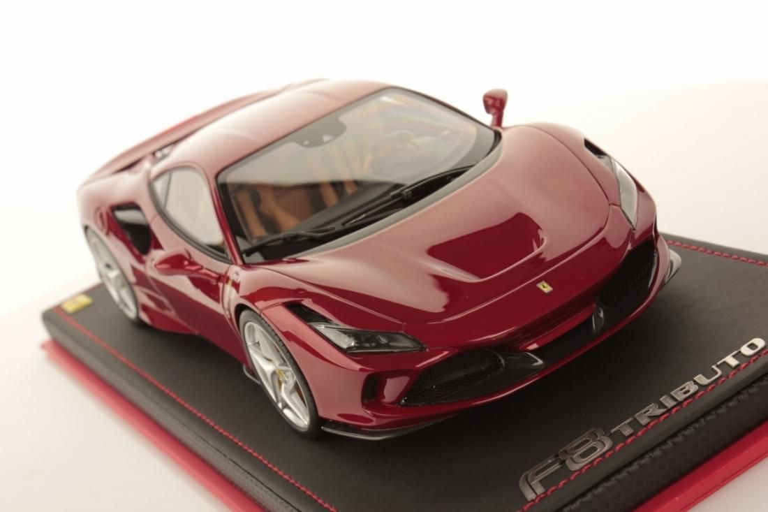 Ferrari F8 Tributo ミニカー 赤 Ferrari F8 Tributo ミニカー 赤 Ferrari F8 Tributo 1:8 scale