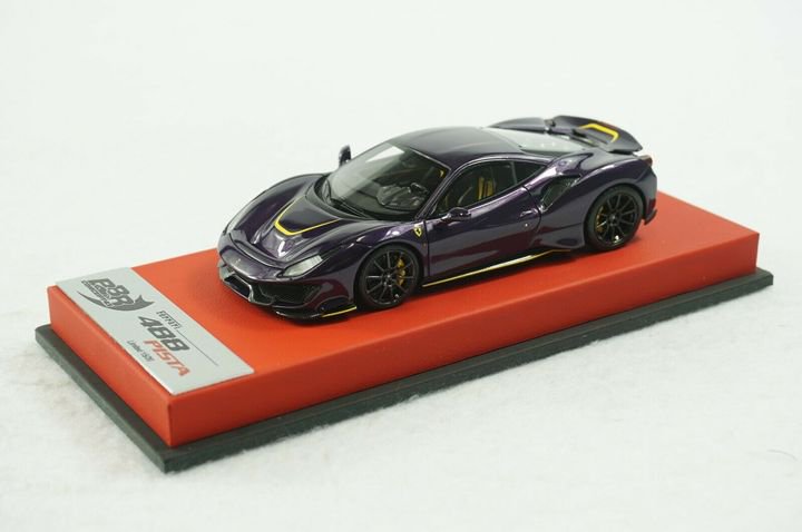 1/43 BBR Ferrari 488 pista metallic violet with yellow accents red leather  base - 【MR BBR MakeUp LOOKSMART D&Gなどのミニカー専門店】 ヴェルデ