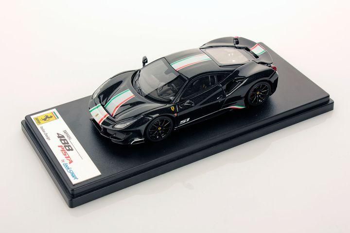 Ferrari 488pista ミニカー1/43 looksmart