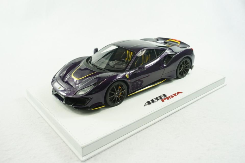 1/18 BBR Ferrari 488 Pista violet hong kong metallic set on white