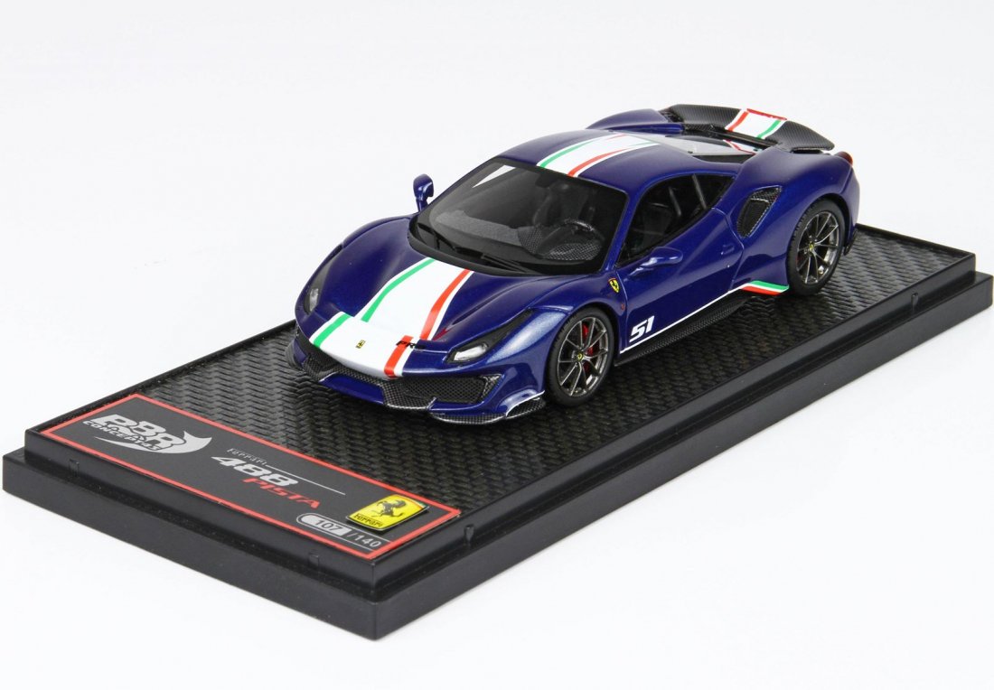 1/43 BBR Ferrari 488 Pista Piloti Ferrari, Blue Tour De France - 【MR BBR  MakeUp LOOKSMART D&Gなどのミニカー専門店】 ヴェルデ