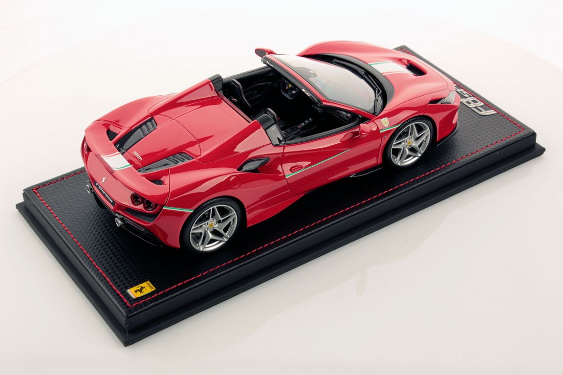 1/18 MR Ferrari F8 Spider Rosso Corsa #01/01 Italian Livery - 【MR BBR  MakeUp LOOKSMART D&Gなどのミニカー専門店】 ヴェルデ