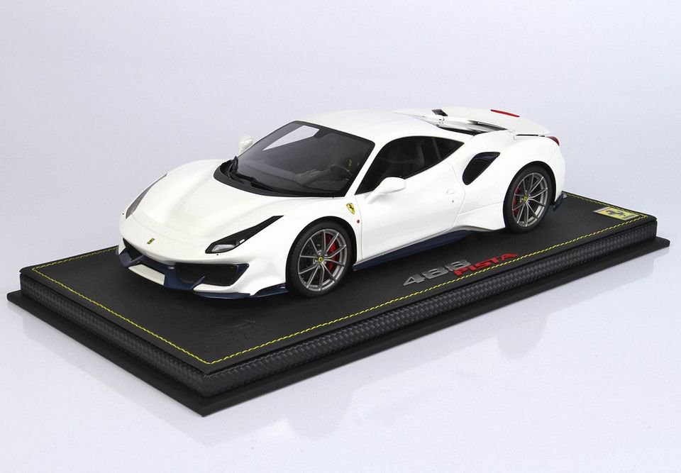 1/18 BBR Ferrari 488 Pista met italian white - 【MR BBR MakeUp 