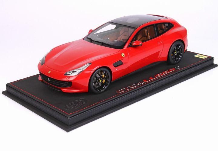 1/18 BBR Ferrari GTC4 Lusso T Panoramic Roof Rosso Corsa 322