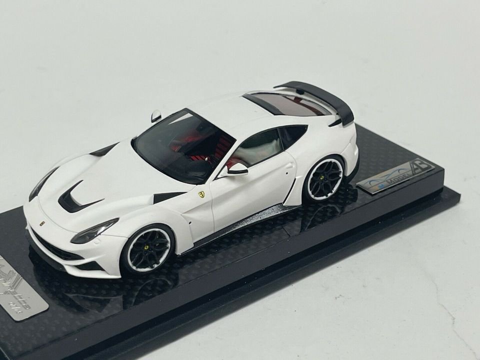 1/43 Ferrari F12 Berlinetta N-Largo Novitec Rosso Matte White with a White  / Black Wheels. - 【MR BBR MakeUp LOOKSMART D&Gなどのミニカー専門店】 ヴェルデ