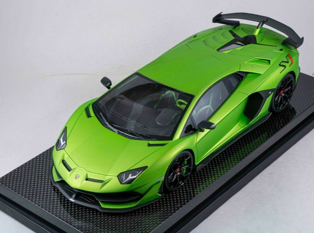 1/18 MR Lamborghini Aventador SVJ Matt Green ONE OFF on carbon