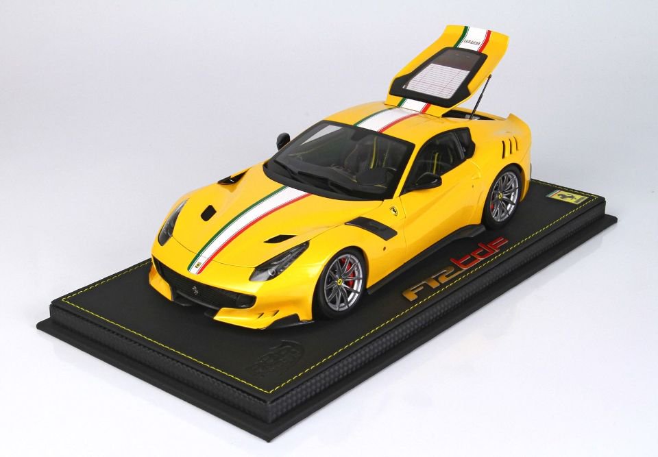 1/18 BBR Ferrari F12 TDF yellow Tristrato (DIE-CAST METAL 