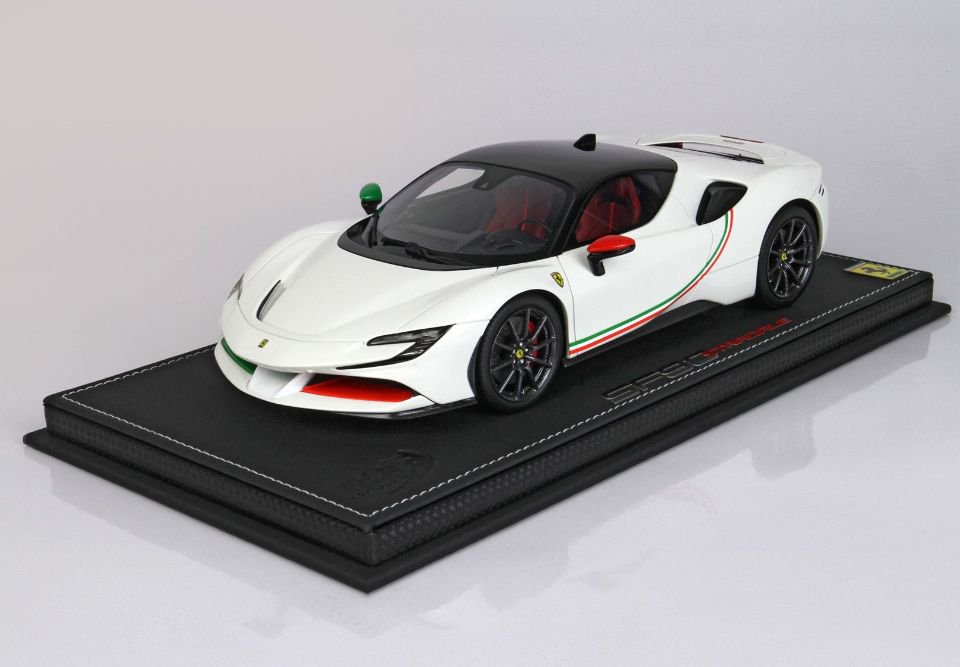 1/18 BBR Ferrari SF90 Stradale Avus white - 【MR BBR MakeUp LOOKSMART  D&Gなどのミニカー専門店】 ヴェルデ