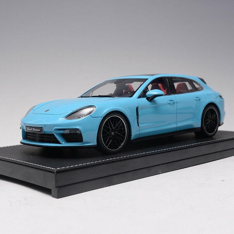 ミニカー Porsche Panamera 4S 1/18 1/18 Porsche Panamera 4S (Red) Diecast Car Model