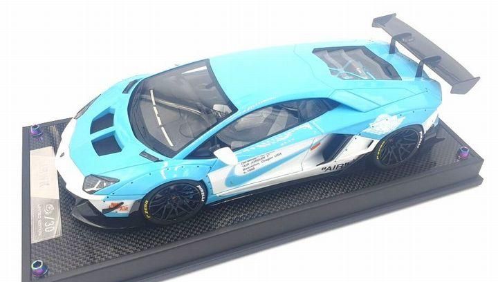 Lamborghini Aventador LP700-4 Roadster 1:18 | MR Collection