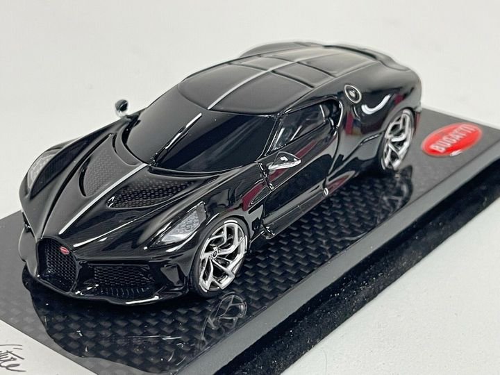 1/43 Looksmart Bugatti La Voiture Noir Launch Version Carbon Fiber Base - 【 MR BBR MakeUp LOOKSMART D&Gなどのミニカー専門店】 ヴェルデ