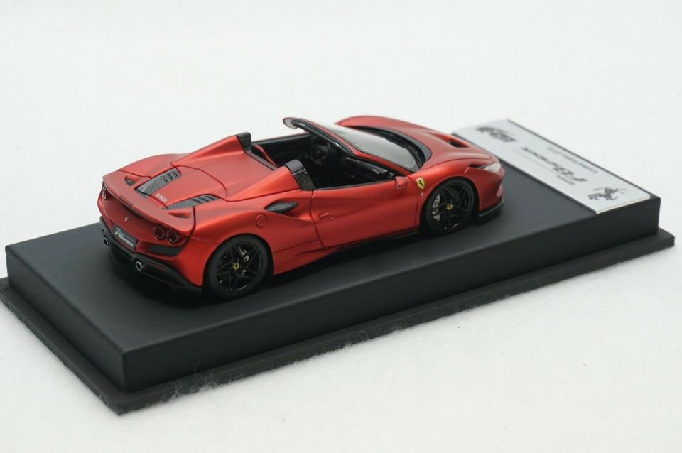 1/43 BBR Ferrari F8 spider rosso fuoco matt set on black leather