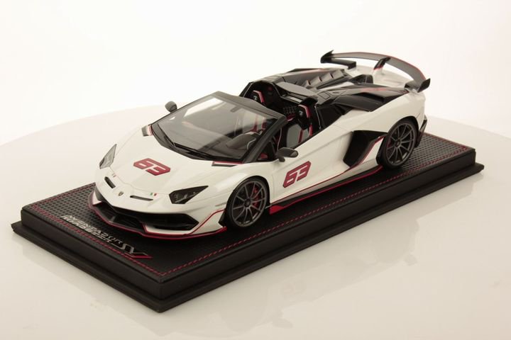 1/18 MR LAMBORGHINI AVENTADOR SVJ ROADSTER BALLOON WHITE 01/63 - 【MR BBR  MakeUp LOOKSMART D&Gなどのミニカー専門店】 ヴェルデ