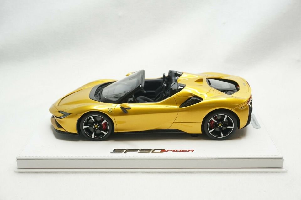 1/18 BBR FERRARI SF90 SPIDER GIALLO MONTECARLO DELUXE WHITE