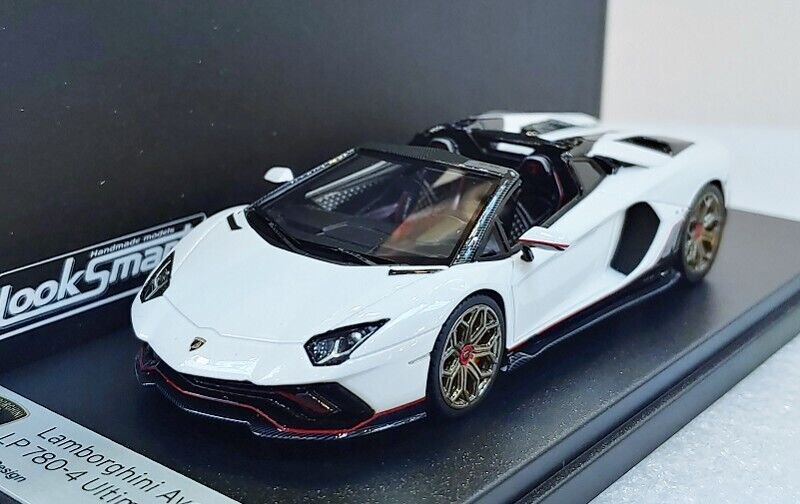 1/43 LOOKSMART Lamborghini Aventador LP 780-4 Ultimae Roadster Bianco Asopo  with Carbon Pack - 【MR BBR MakeUp LOOKSMART D&Gなどのミニカー専門店】 ヴェルデ