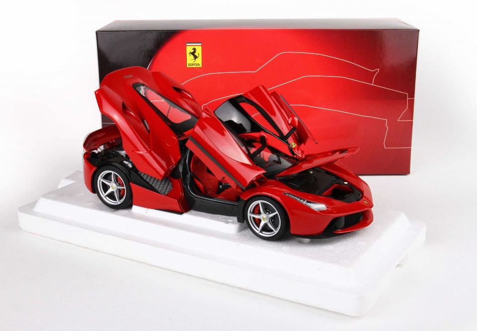 1/18 BBR Ferrari LaFerrari DIE CAST Rosso Corsa 322 - 【MR BBR MakeUp  LOOKSMART D&Gなどのミニカー専門店】 ヴェルデ