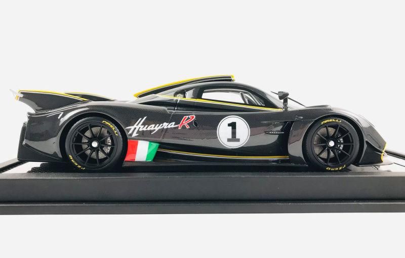 1/18 VIP MODEL Pagani Utopia Black Carbon top Pearl White