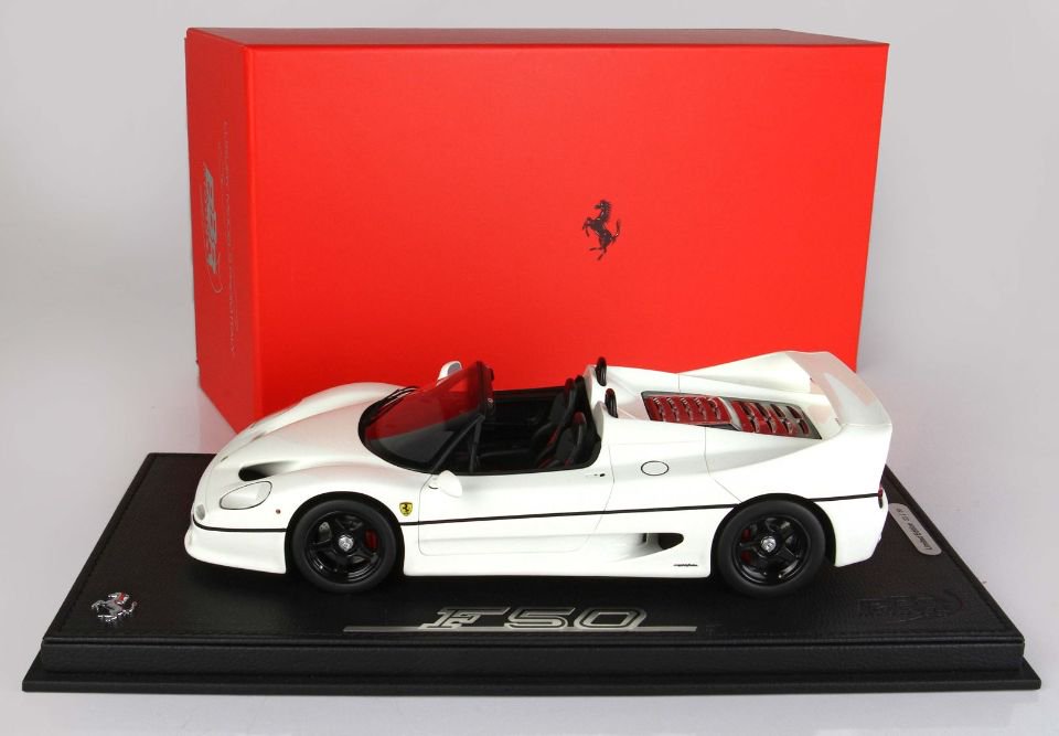 1/18 BBR Ferrari F50 Coupe 1995 Spider version Avus White - 【MR BBR MakeUp  LOOKSMART D&Gなどのミニカー専門店】 ヴェルデ
