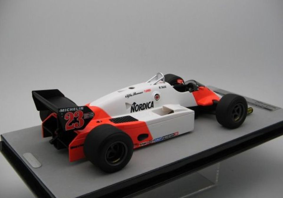 1/18 TECNOMODEL Alfa Romeo 183T GP di Monaco 1983 car #23 - 【MR BBR MakeUp  LOOKSMART D&Gなどのミニカー専門店】 ヴェルデ