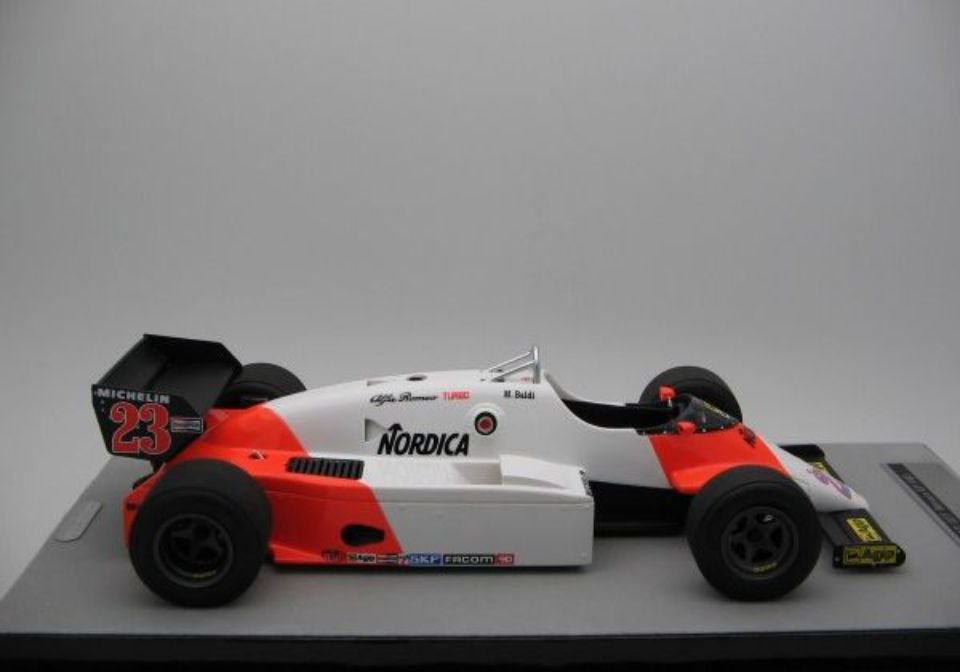 1/18 TECNOMODEL Alfa Romeo 183T GP di Monaco 1983 car #23 - 【MR BBR MakeUp  LOOKSMART D&Gなどのミニカー専門店】 ヴェルデ