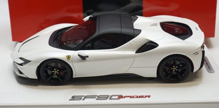 1/18 BBR Ferrari SF90 spider with closed roof Fuji white MATT white deluxe  leather base - 【MR BBR MakeUp LOOKSMART D&Gなどのミニカー専門店】 ヴェルデ