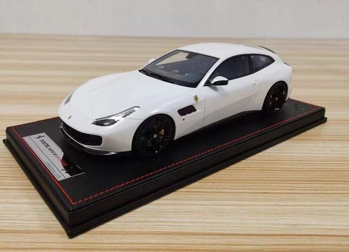 ミニカー Ferrari GTC4 Lusso 1/18 RUNNER Ferrari GTC4 LUSSO Novetic refit (White) - 【MR