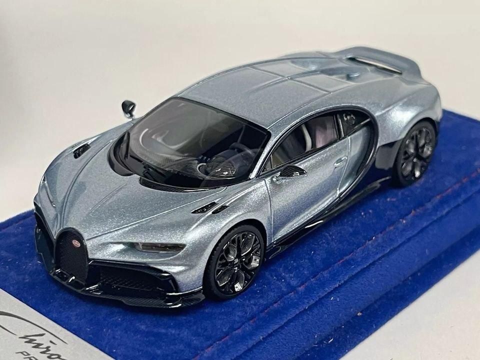 1/43 Looksmart BUGATTI Chiron Profile Argent Atlantique blue