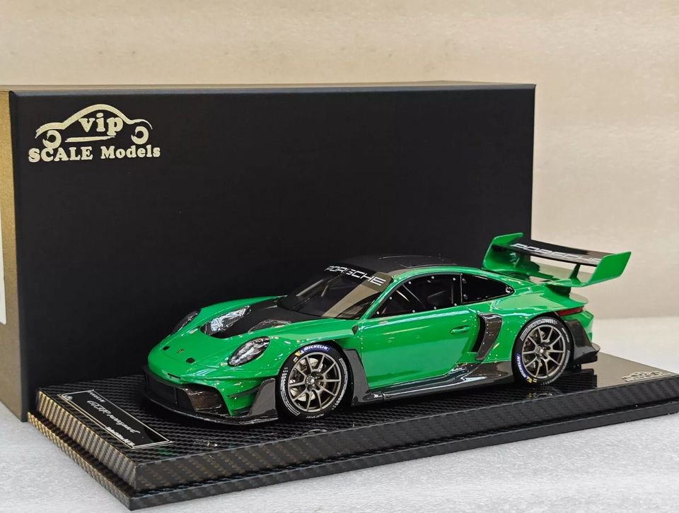 1/18 VIP MODEL Porsche 911 GT3 R Rennsprot - 【MR BBR MakeUp LOOKSMART  D&Gなどのミニカー専門店】 ヴェルデ