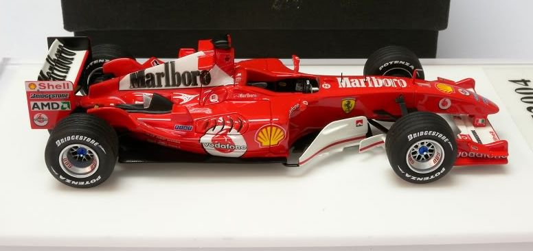 Voiture 1/43 modèle F2004-2004 Michael Schumacher World Champion F1 2004 OPO 10 Ref: 7174002