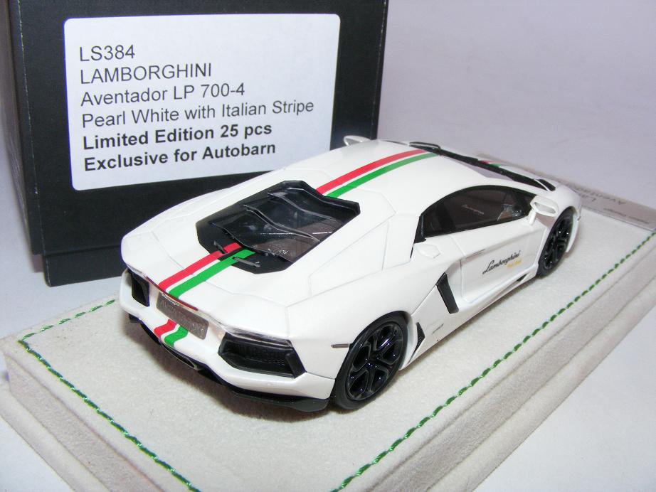 1/43 Looksmart Lamborghini Aventador LP 700-4 White Rally de Paris - 【MR  BBR MakeUp LOOKSMART D&Gなどのミニカー専門店】 ヴェルデ