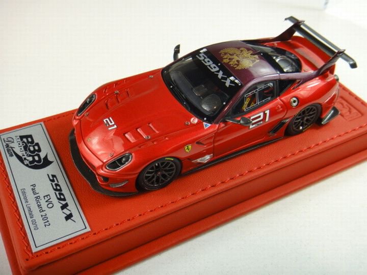 1/43 BBR FERRARI 599XX EVO RACE #21 ON DELUXE RED LEATHER BASE