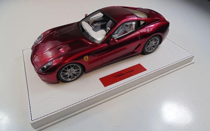 1/18 BBR FERRARI 599GTB FUCHSIA METALLIC WHITE DELUXE LEATHER