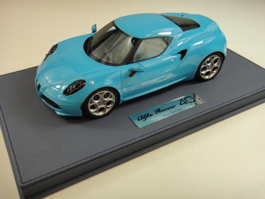 アルファロメオ　4C BBR 1／43 1/43 BBR ALFA ROMEO 4C - Launch Edition - 83 Salon Int. del