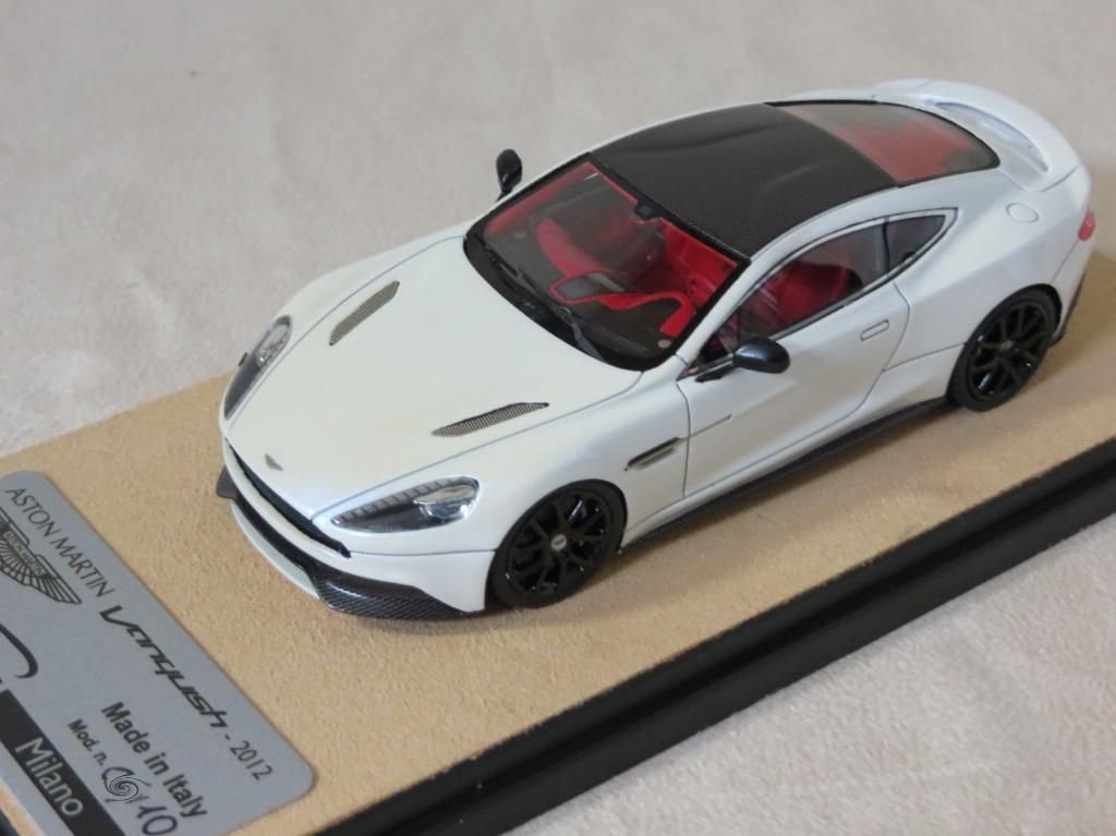 1/43 Tecnomodel Aston Martin Vanquish Morning Frost / Black Wheels - 【MR  BBR MakeUp LOOKSMART D&Gなどのミニカー専門店】 ヴェルデ