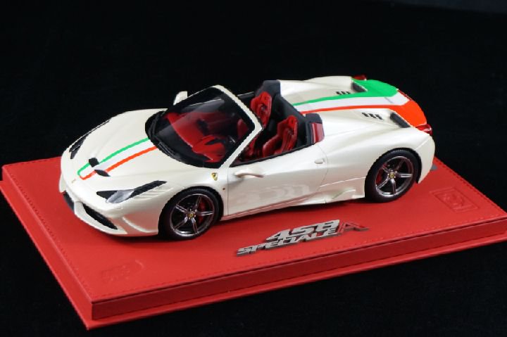 1/18 BBR Ferrari 458 Speciale A Spider Gloss Fuji White with 