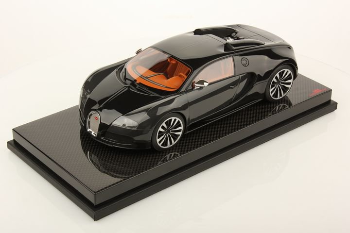 1/18 MR Bugatti Veyron 16.4 Black / Carbonium - 【MR BBR MakeUp LOOKSMART  D&Gなどのミニカー専門店】 ヴェルデ