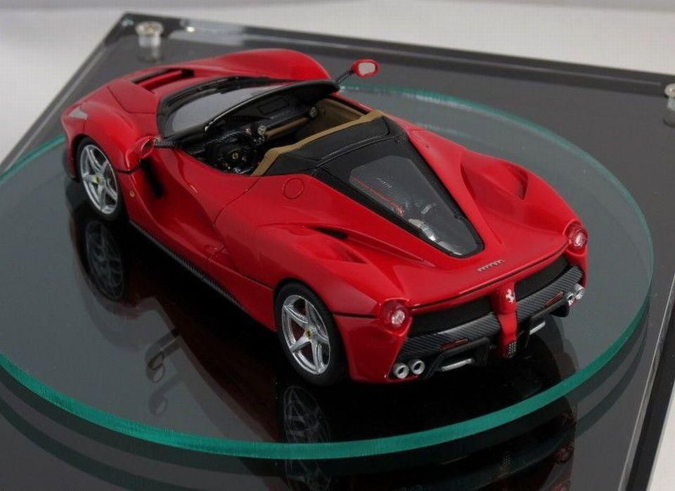 1/43 Ferrari LaFerrari Spider in Red with Tan interior