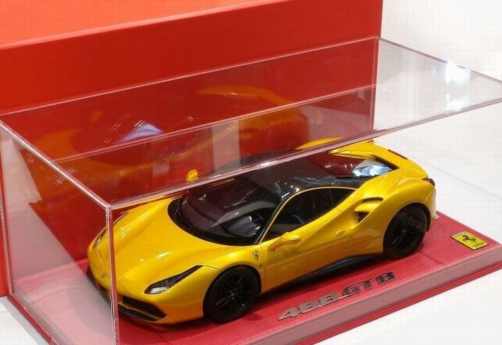 1/18 Ferrari 488 GTB Giallo Tristrato/Carbon roof - 【MR BBR MakeUp  LOOKSMART D&Gなどのミニカー専門店】 ヴェルデ