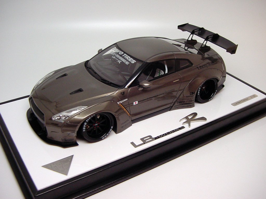 1/18 Make Up Liberty Walk R35 GT-R Titanium Silver - 【MR BBR MakeUp  LOOKSMART D&Gなどのミニカー専門店】 ヴェルデ