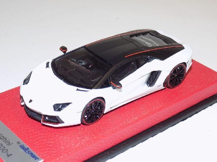 1/43 Looksmart Lamborghini Aventador LP 700-4 Pirelli Edition White - 【MR  BBR MakeUp LOOKSMART D&Gなどのミニカー専門店】 ヴェルデ