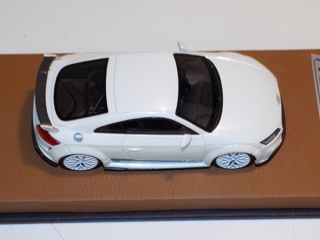 1/43 Looksmart Audi TT Sport Quattro Concept in White - 【MR BBR MakeUp  LOOKSMART D&Gなどのミニカー専門店】 ヴェルデ