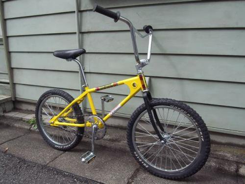 1978 MONGOOSE MOTOMAG / SHORTY FRAME & ASHTABURA / YELLOW 