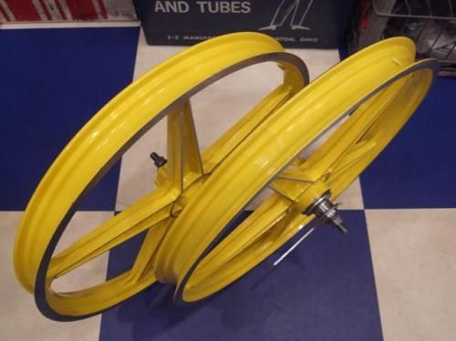LESTER MAG WHEELS SET COASTER 黄】前後set LESTER MAG WHEELS SET COASTER 黄】前後set - メルカリ
