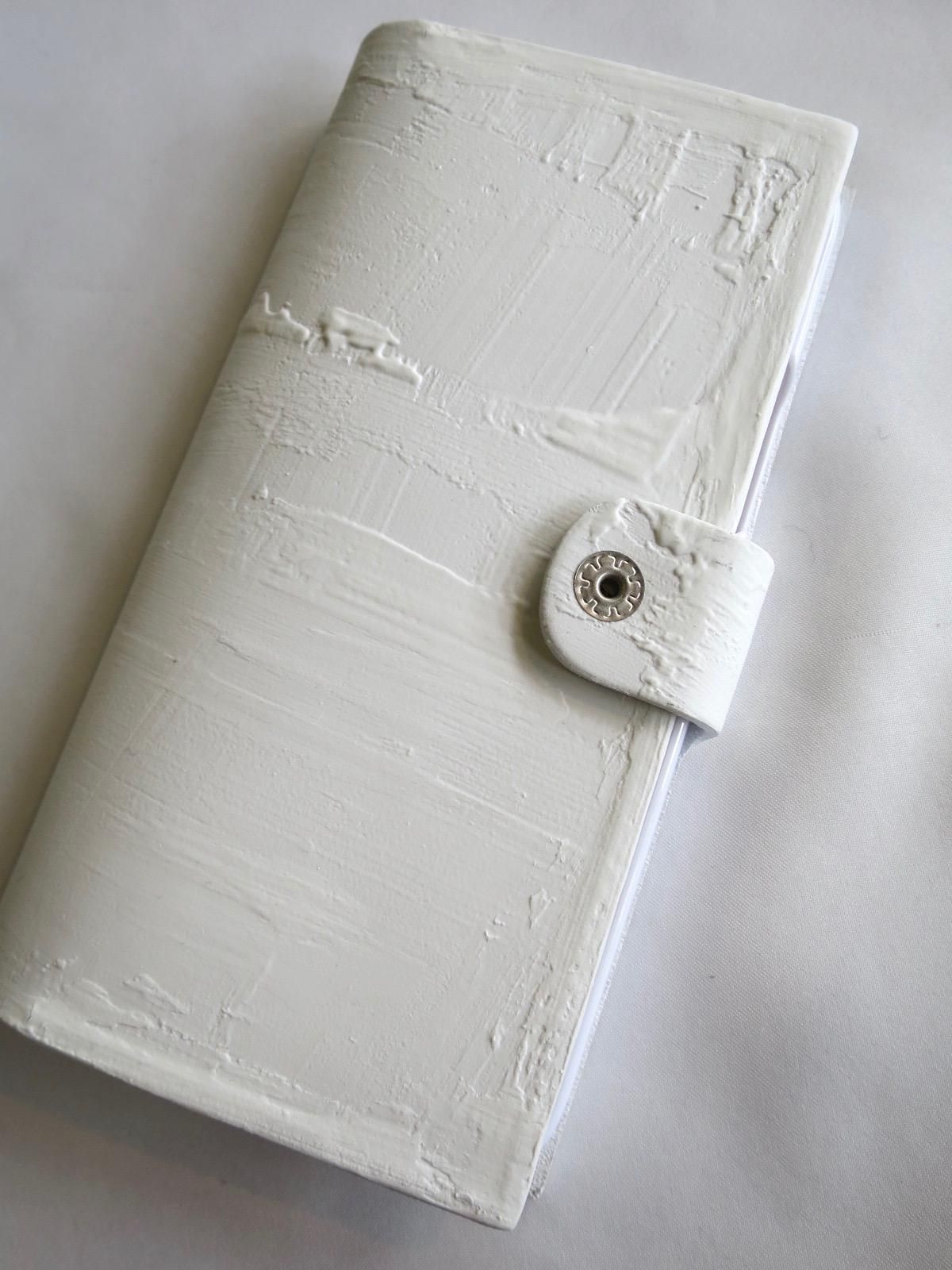 kagari yusukeレザーケース ✳︎ストラップ付き KAGARI YUSUKE - シザー ロック [黒い壁] / SC02-bk | BONITA