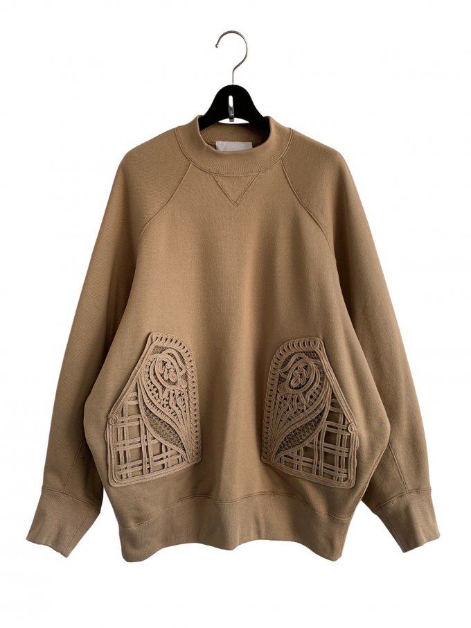 『Mame Kurogouchi』コード刺繍オーバーサイズスウェット／Cording Embroidered Oversized Sweatshirt (ベージュ)