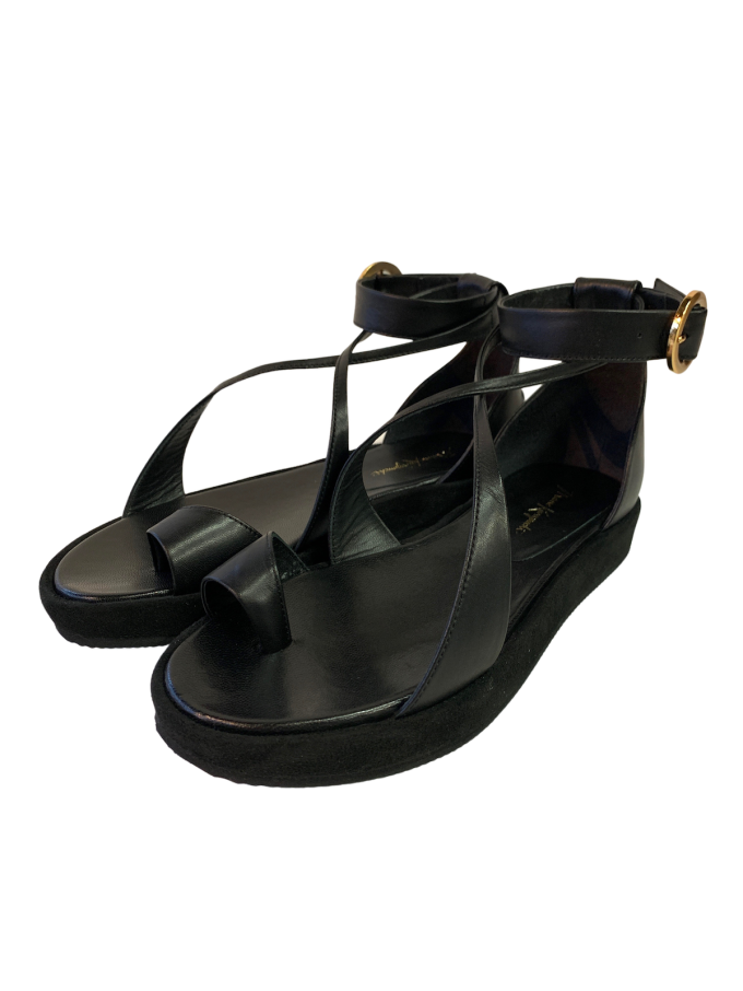 Mame Kurogouchi٥󥯥륹ȥåץ롿Curved Line Ankle Strap Sandals (֥å)