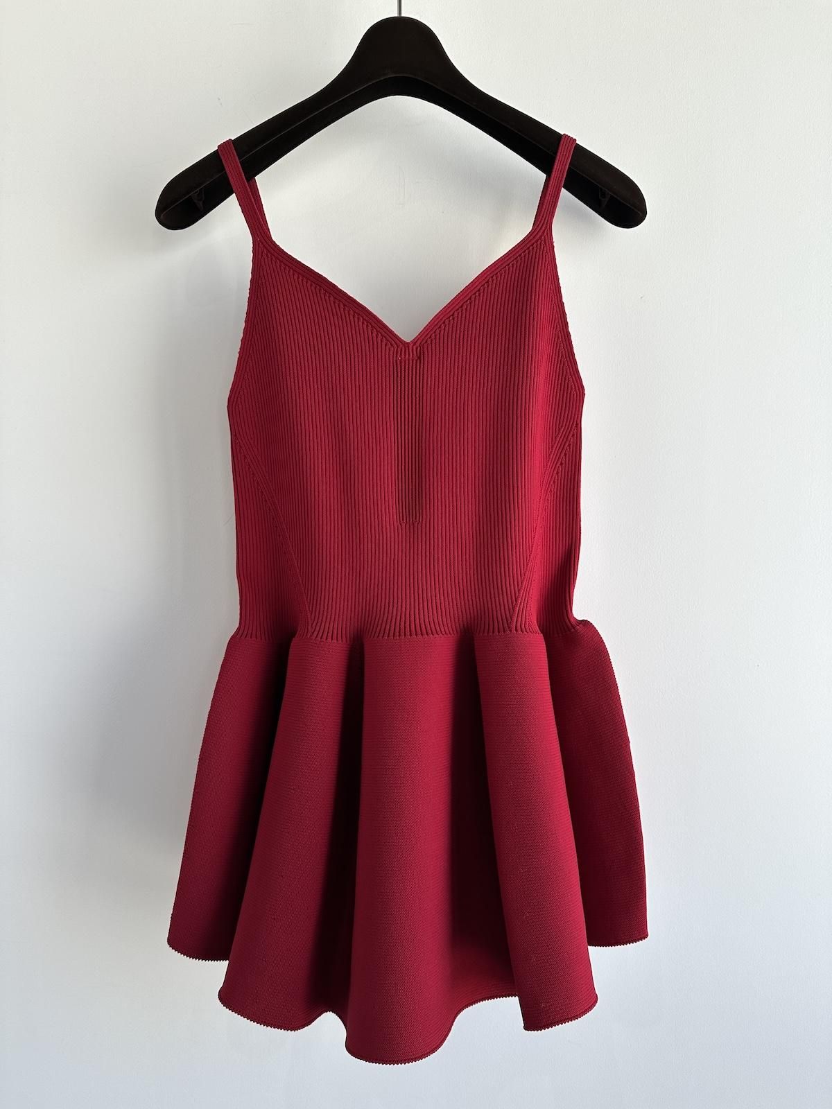 美品 CFCL 赤キャミソール CFCL(シーエフシーエル)の通販 - Seltie セルティ