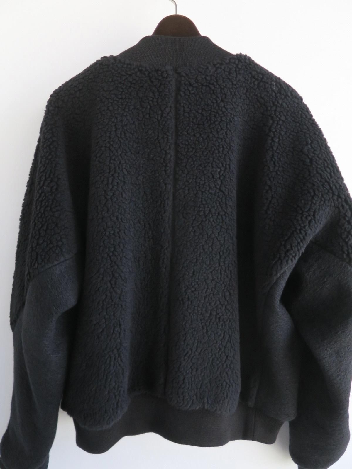 TOGA ファー袖黒トレーナー TOGA ファー袖黒トレーナー TOGA ファー袖黒トレーナー