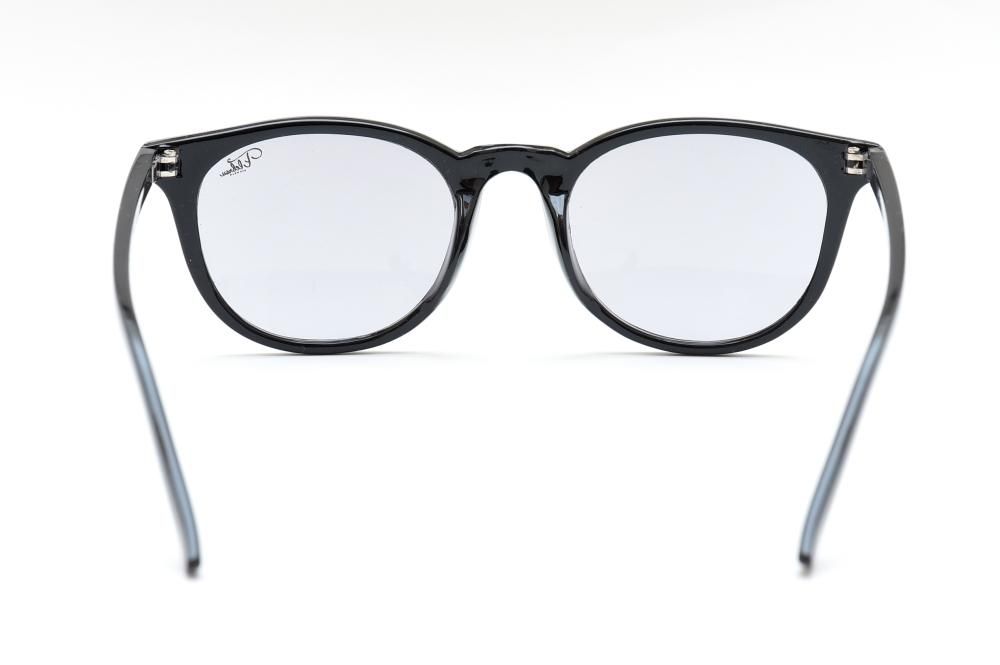 完売 ESMOK ele casu Allinone ホワイト New Issac Smoke - ELEBROU official site 最新サングラス・アイ