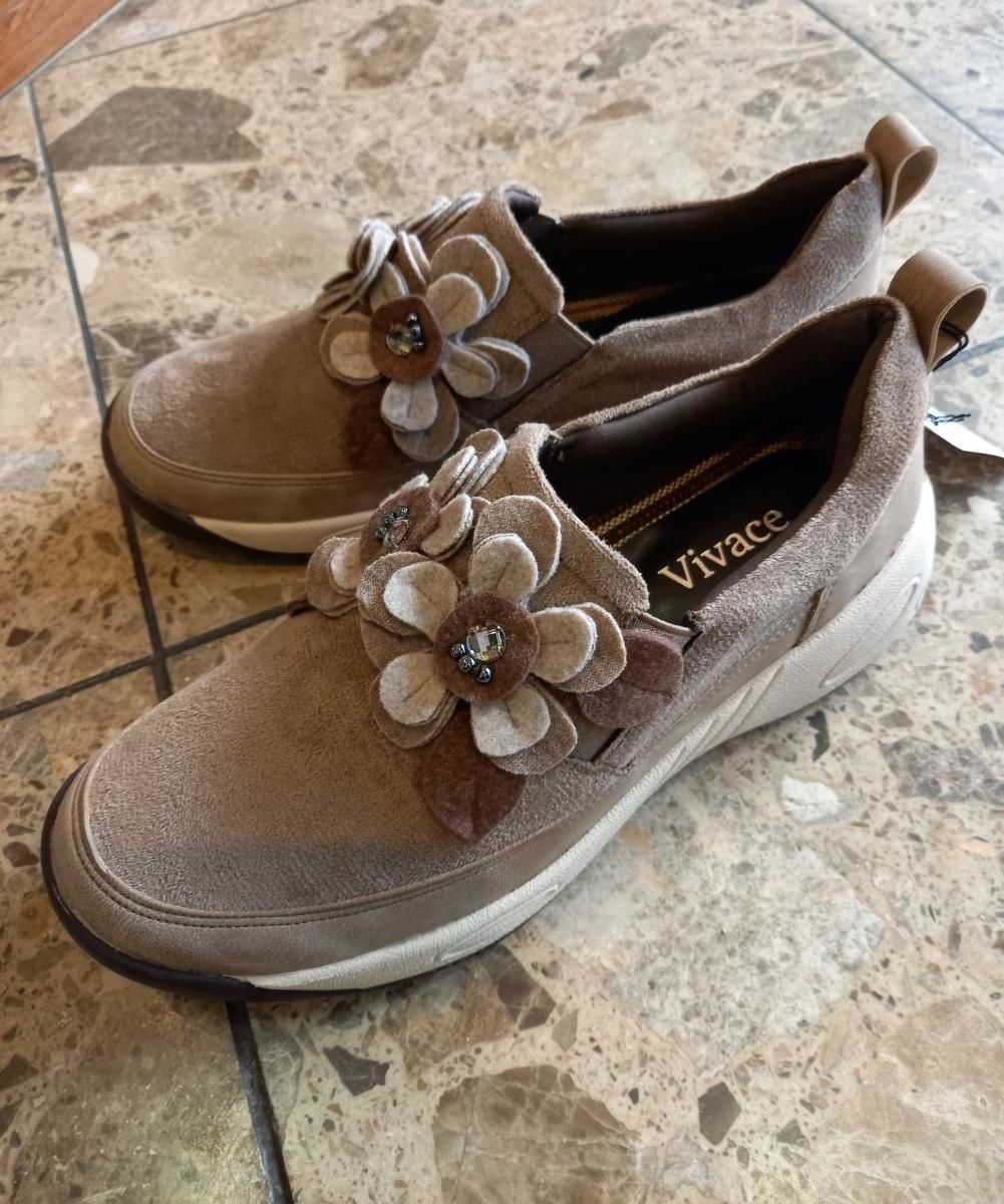 ビバーチェ スニーカー(231108-v002) - さえら＆ベルパーチ